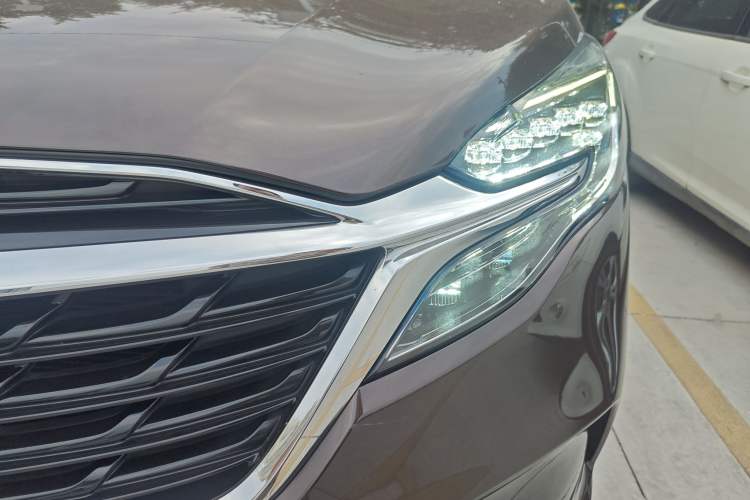 Used Buick GL8 2021 ES Landtrek 653T Comfort Edition