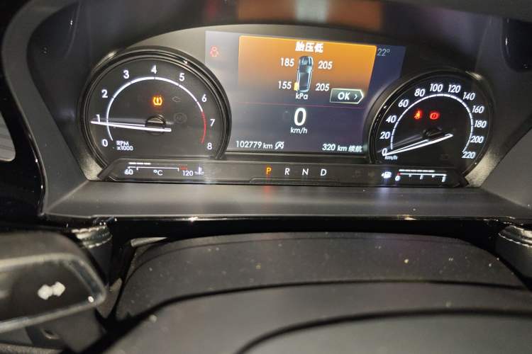 Used Lincoln Corsair 2021 2.0T Two-Wheel Drive Deluxe Edition Odometer Close Up