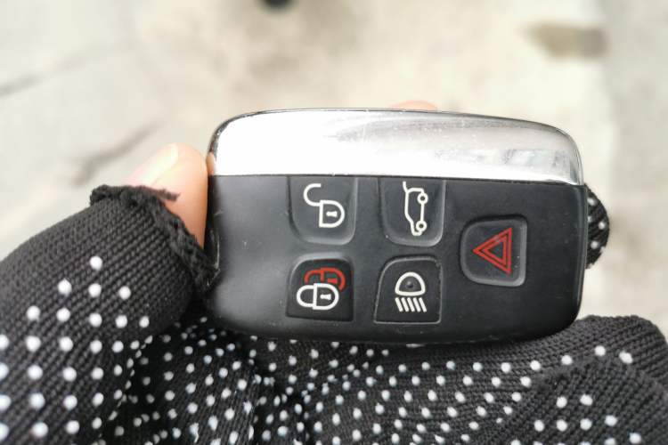 Used Land Rover Discovery Sport 2018 240 PS HSE Version