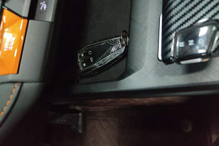 Used Changan UNI-V 2024 1.5T High-Energy Version