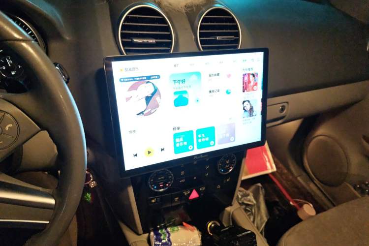 Used Mercedes-Benz M-Class 2010 ML 300 4MATIC