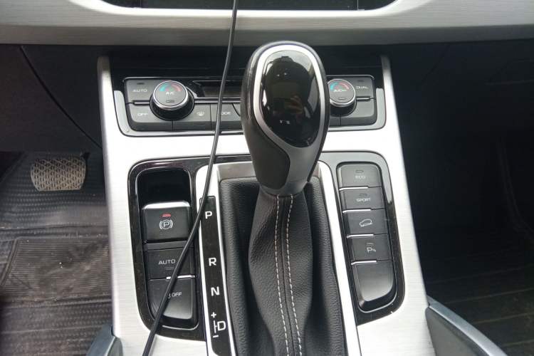 Used Geely Auto Emgrand X7 Sport 2016 1.8TD Automatic ZhiShang Model Gear Lever