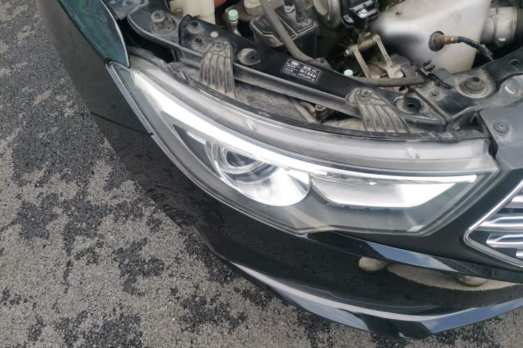 Used Bestune B30 2016 1.6L Automatic Luxury Model Right Front Headlight