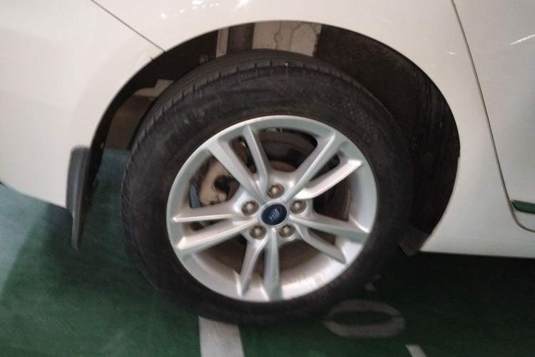 Used Ford Escort 2019 Revised Version 1.5L Automatic Enjoyment Type China VI Standard Right Rear Wheel Hub