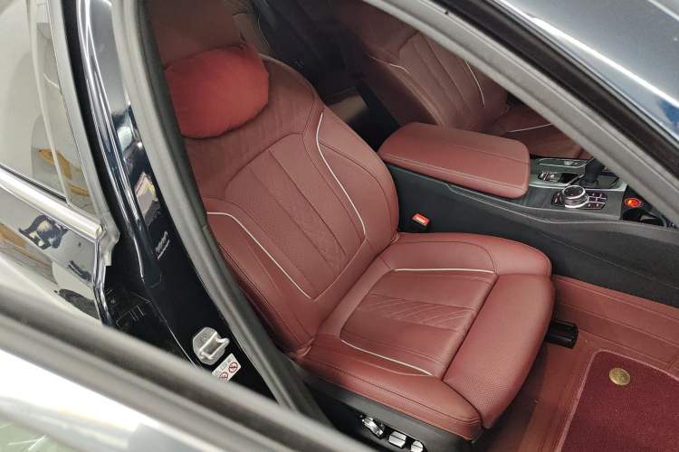 Used BMW 5 Series 2022 Second Facelift 530Li Luxury Version M Sport Package