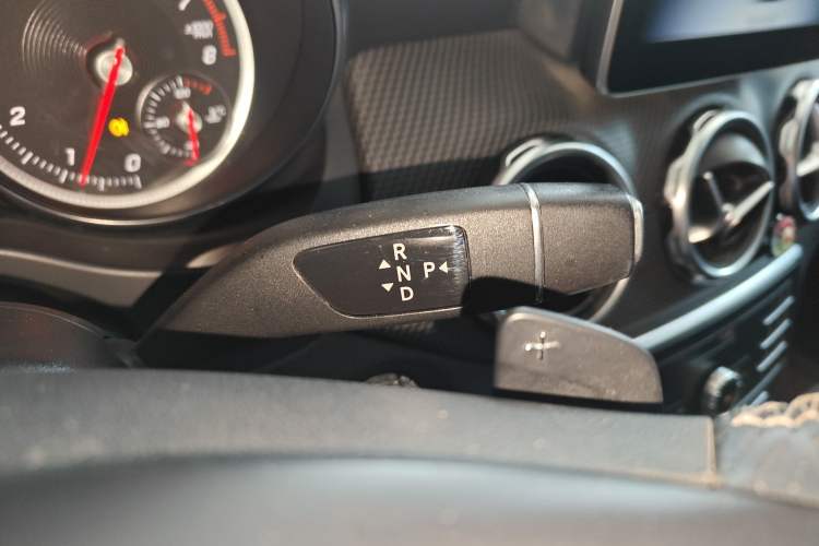 Used Mercedes-Benz GLA 2018 GLA 200 Sport Edition Gear Lever