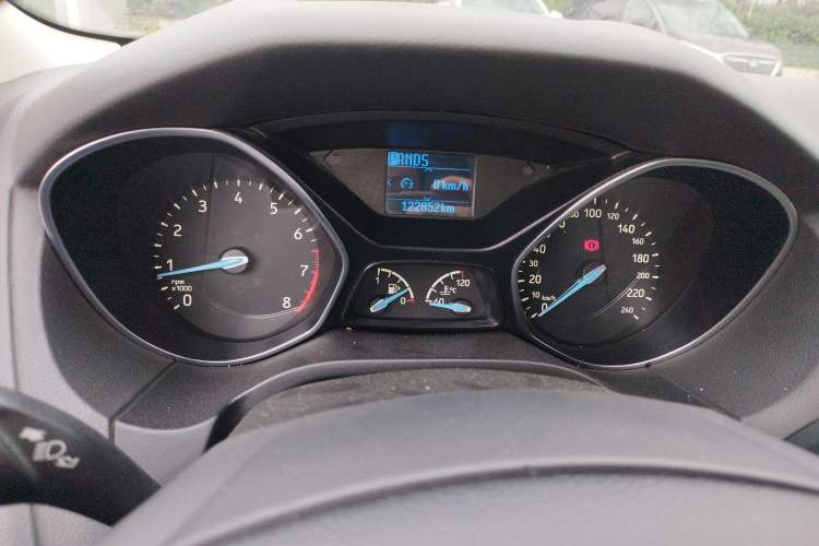 Used Ford Focus 2015 Hatchback EcoBoost 125 Automatic Supreme Style Edition Instrument Cluster