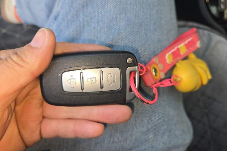 Used Kia K2 2012 Sedan 1.6L Automatic Transmission Premium Commemorative Edition
