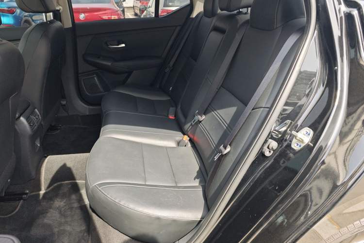 Used Nissan Sylphy 2023 1.6L CVT Black Gold Edition Left Rear Seat