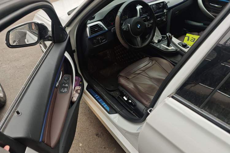 Used BMW 3 Series 2019 320i M Sport Package
