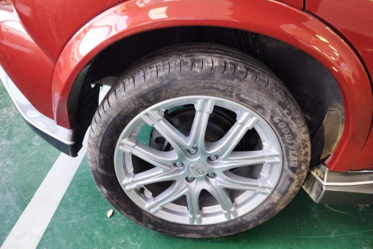 Used Infiniti ESQ 2014 1.6L Spontaneous Edition