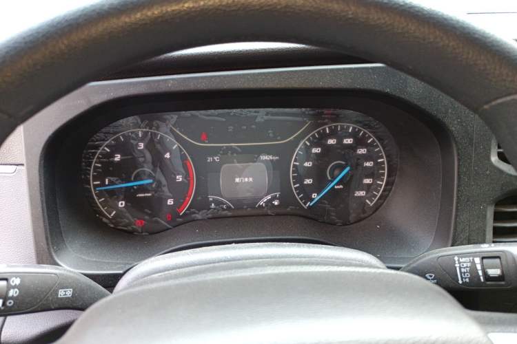 Used JMC Fushun 2023 2.0T Manual Short-Wheelbase Low-Roof Commercial Multi-Purpose Passenger Vehicle 6 Seats with Dual-Opening Tailgate
