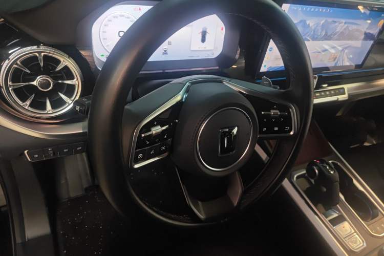 Used Tank 400 New Energy 2024 Hi4-T Off-Road Edition Steering Wheel