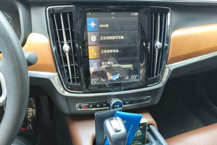 Used Volvo S90 2018 T5 Prestige Edition Audio And AC Panel