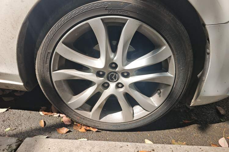 Used Mazda Atenza 2014 2.5L Blue Sky Prestige Edition Right Front Wheel Hub