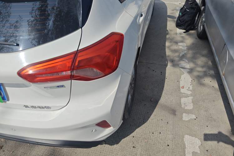 Used Ford Focus 2020 Hatchback EcoBoost 180 Automatic Trend Edition