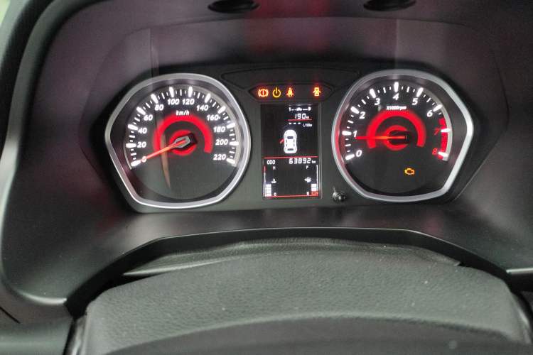 Used Soueast DX3 2018 1.5L Manual Luxury Model