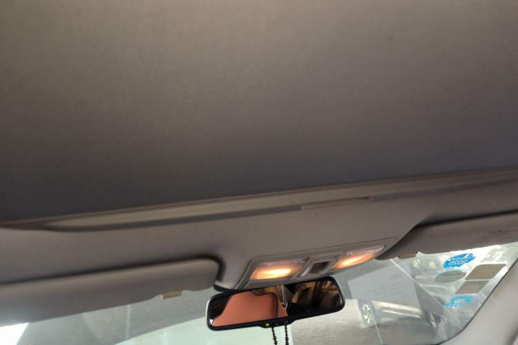 Used Kia Sportage R 2015 2.0L Automatic Two-Wheel Drive DLX Model
