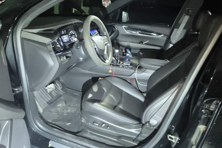 Used Cadillac XT6 2022 2.0T Six-Seater Two-Wheel-Drive Luxury Version
