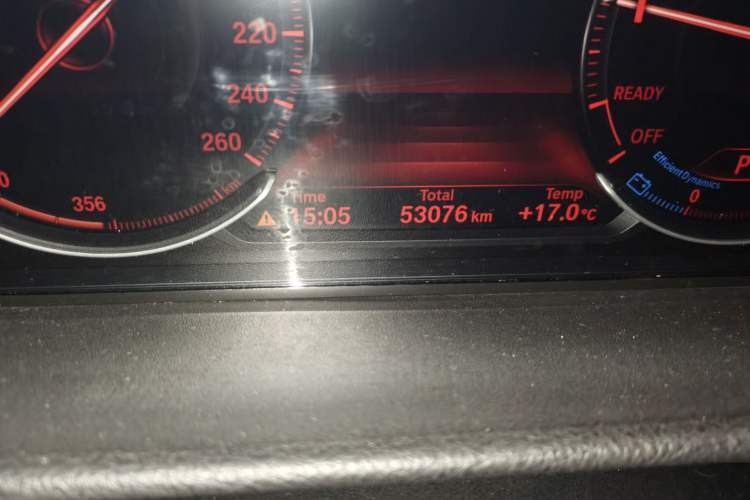 Used BMW 3 Series GT 2019 320i M Sport Package Odometer Close Up