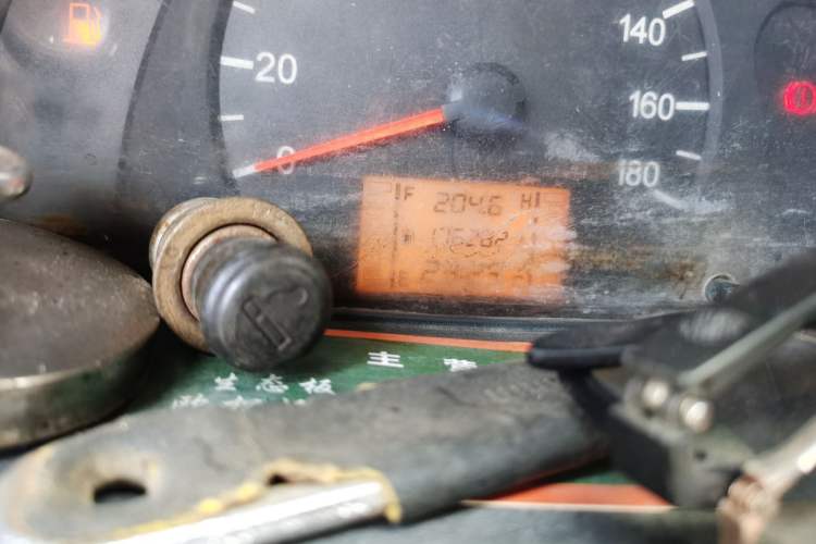 Used Wuling Zhiguang 2010 1.0L Base Version Odometer Close Up