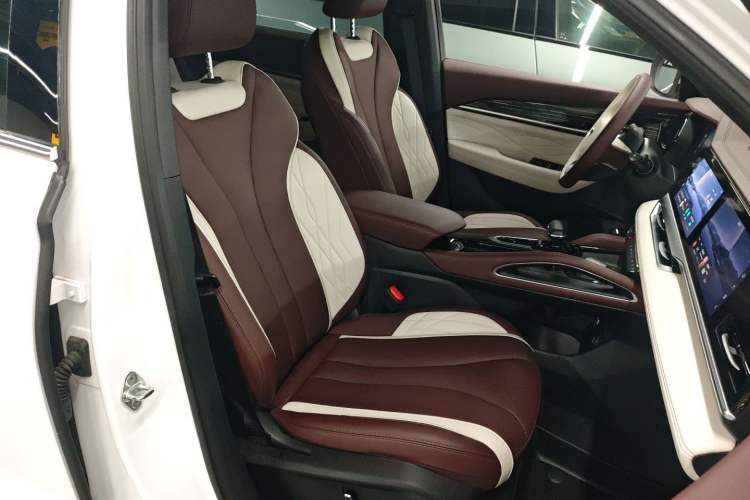 Used Geely Auto Monjaro L 2021 2.0TD DCT EVO Two-Wheel Drive Prestige Version
