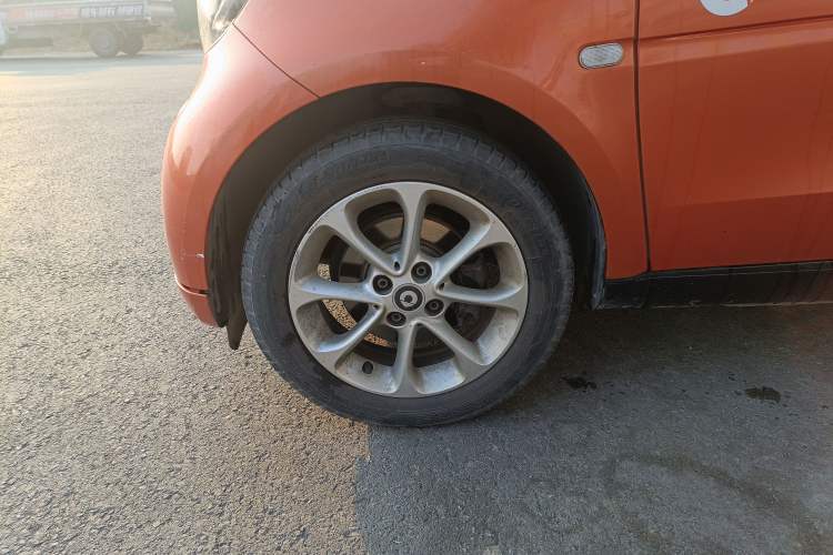 Used smart fortwo 2015 1.0L 52 kW hardtop Dynamic version