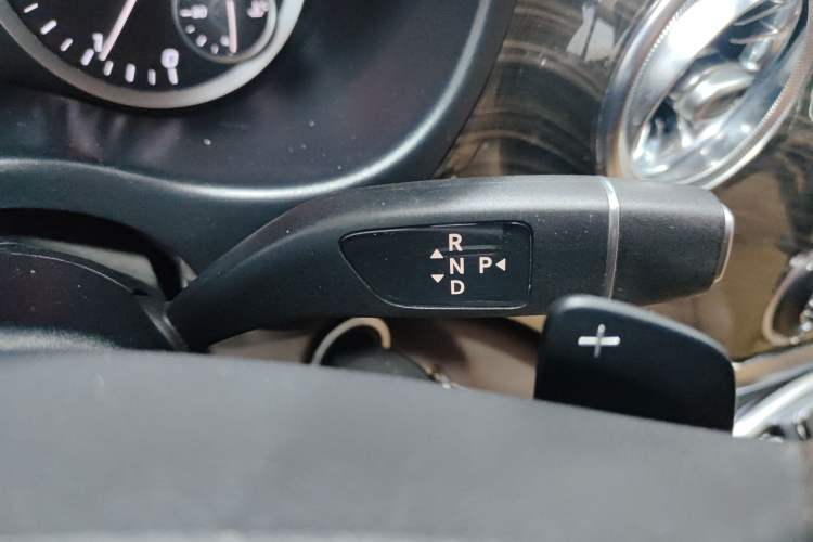 Used Mercedes-Benz Vito 2021 2.0T Business Version 7 Seats
