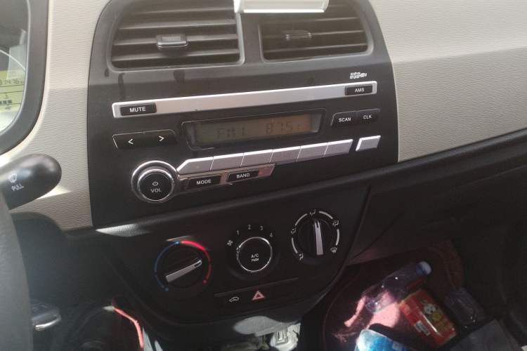 Used CHANGAN OSHAN Olisway 2015 1.2L Manual Enjoyment Model
