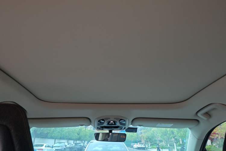 Used Lynk & Co 06 EM-P 2022 PHEV 84 km Range Pro Version
