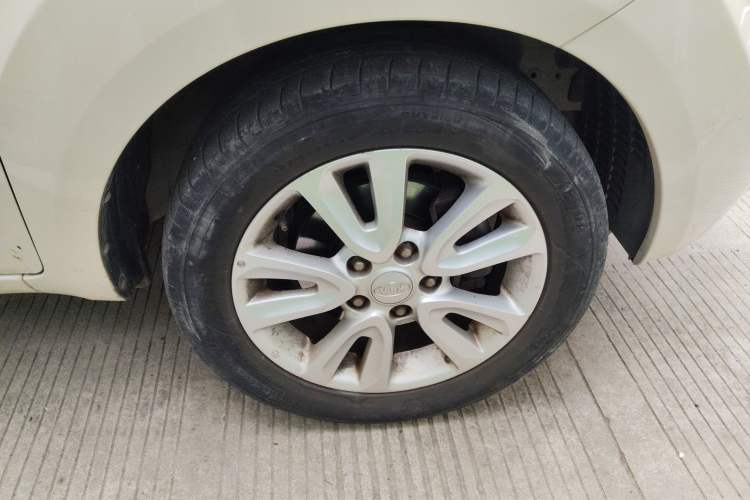 Used Kia Soul 2013 1.6L AT GL Right Front Wheel Hub