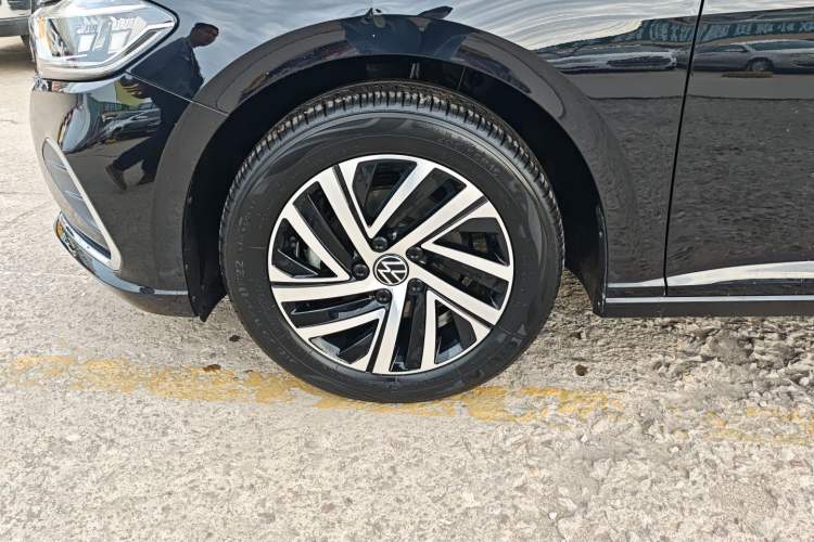 Used Volkswagen Lavida 2024 1.5L Automatic 5 Million Edition Left Front Wheel Hub