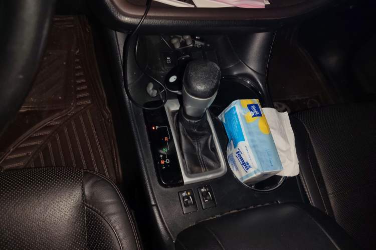 Used Toyota Highlander 2015 2.0T Two-Wheel Drive Luxury Edition 7 Seats
