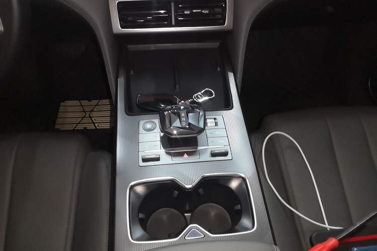 Used BYD Song L DM-i 2025 Intelligent Driving Version 112 km Leading Trim Gear Lever