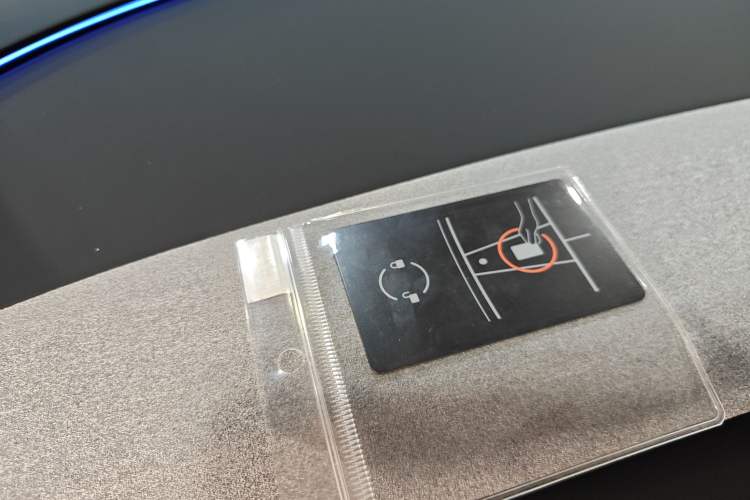 Used Tesla Model Y 2026 Model Long-Range Rear-Wheel-Drive Version Vehicle Key