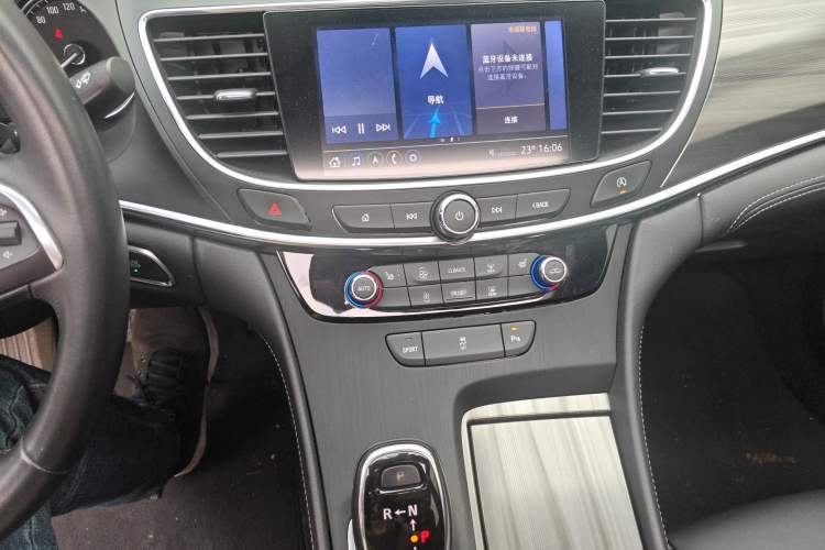 Used Buick LaCrosse 2022 652T Luxury Version Audio And AC Panel