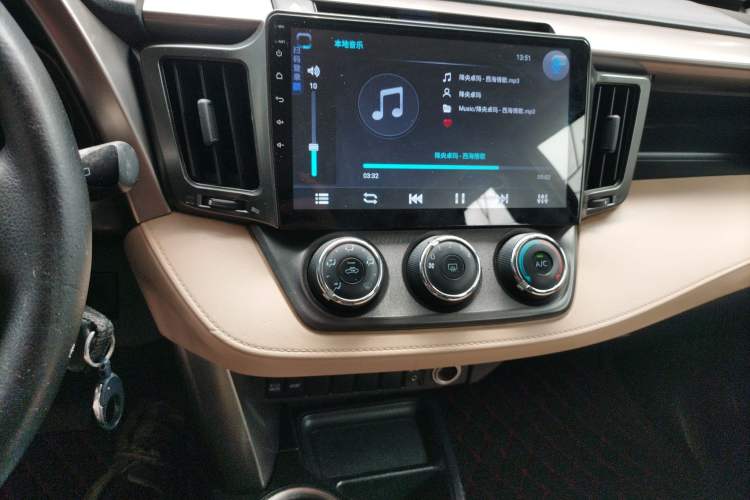 Used Toyota RAV4 2013 2.0L CVT Two-Wheel Drive Urban Edition
