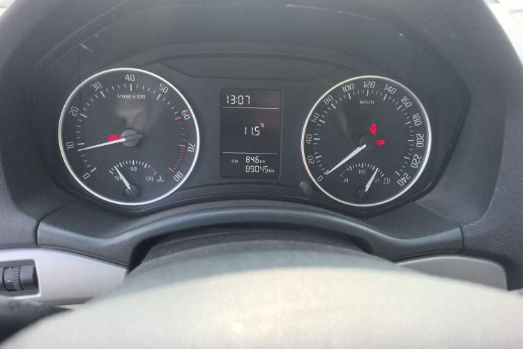 Used Skoda Octavia 2015 Classic Model 1.6L Manual Yijie Edition