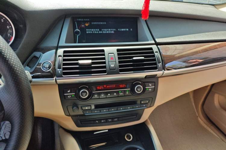 Used BMW X6 2011 xDrive35i Audio And AC Panel