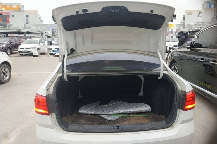 Used Volkswagen Lavida 2017 1.6L Automatic Comfort Edition