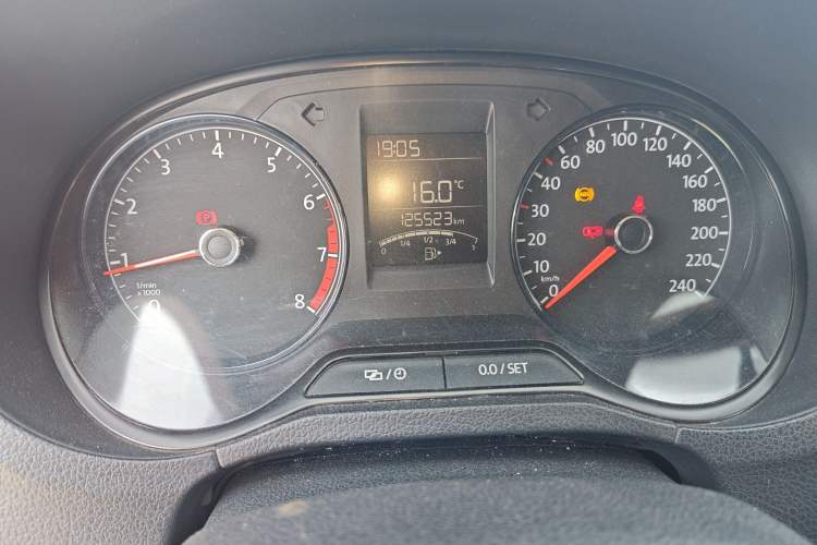 Used Volkswagen Polo 2016 1.4L Manual Fashion Model