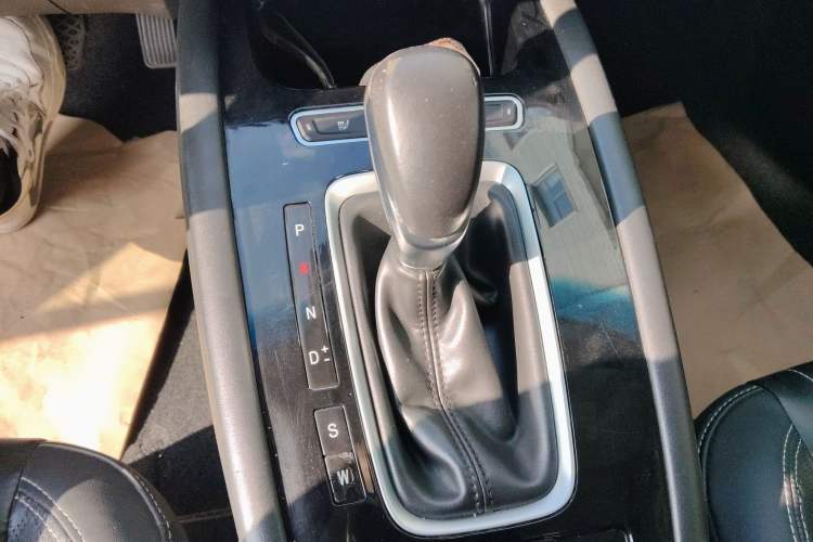 Used JETOUR X70 2018 1.5T Automatic Smart Drive Edition Gear Lever