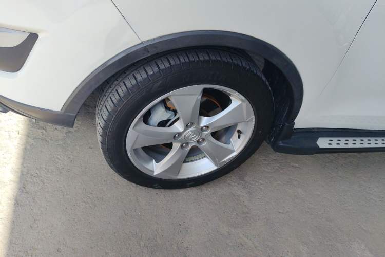 Used Changan CS35 2016 1.6L Automatic Prestige Model China V Standard