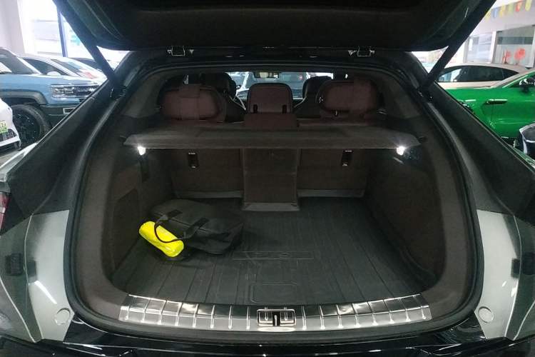 Used Denza Z9GT 2024 1100 Four-Wheel Drive Ultra Version
