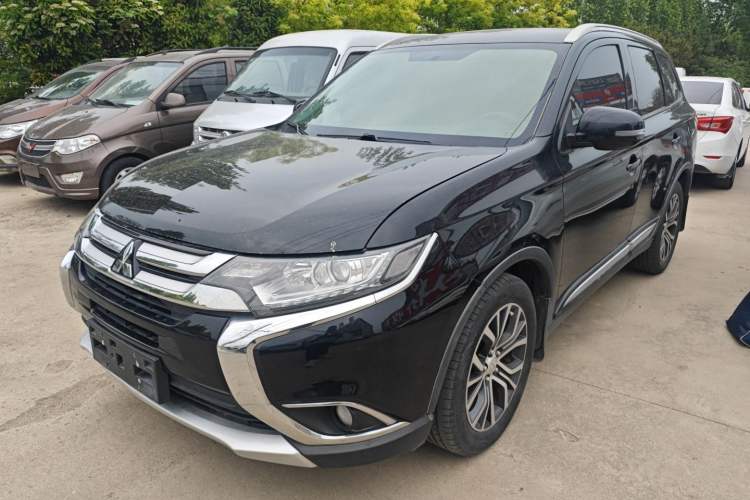 Used Mitsubishi Outlander 2018 2.0L Two-Wheel Drive Glory Edition 5 Seats