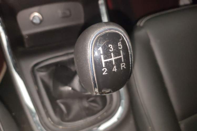 Used Jinbei Gold Hiace 2021 1.5L Passenger Van Travel Lion 6-Seater Gear Lever