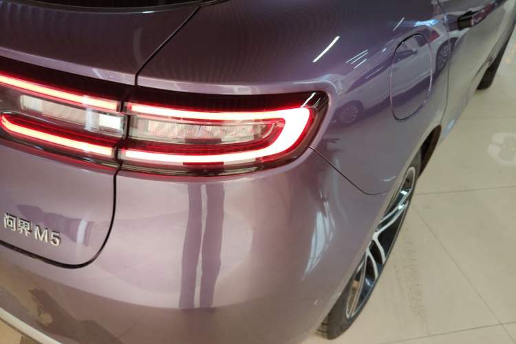 Used Hima AITO M5 2025 Extended-Range Ultra All-Wheel-Drive Version
