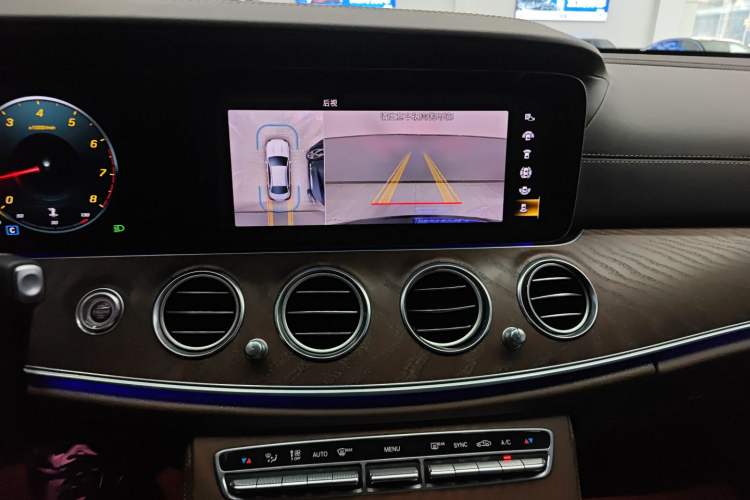 Used Mercedes-Benz E-Class 2023 Updated E 300 L Luxury Edition Audio And AC Panel