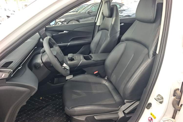 Used CHANGAN Eado 2025 Blue Whale 1.5T 500Bar Prestige Model
