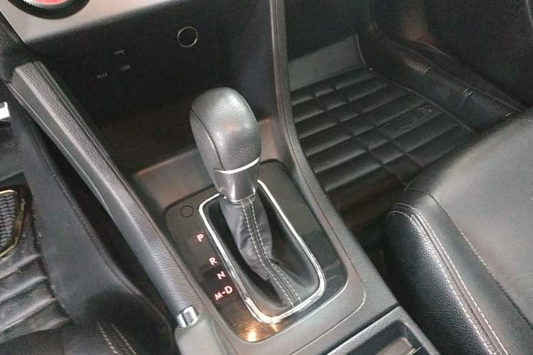 Used Subaru XV 2015 2.0i Luxury Edition
